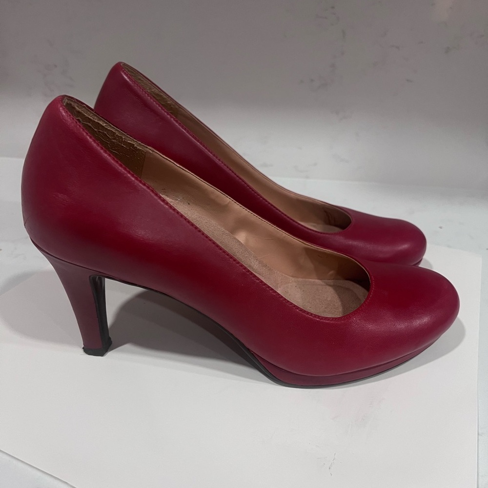 Naturalizer Red Women's Heels - Picture 3 of 6